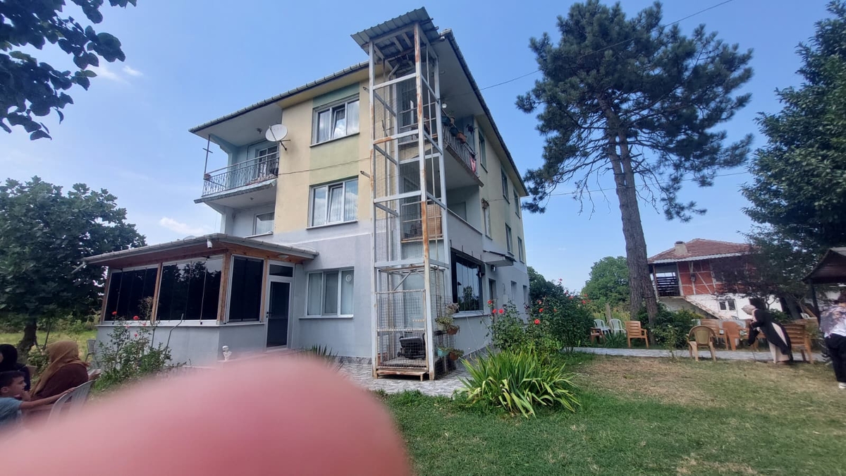 Eski belediye başkanı hayatını kaybetmişti; halatı kopan asansör görüntülendi