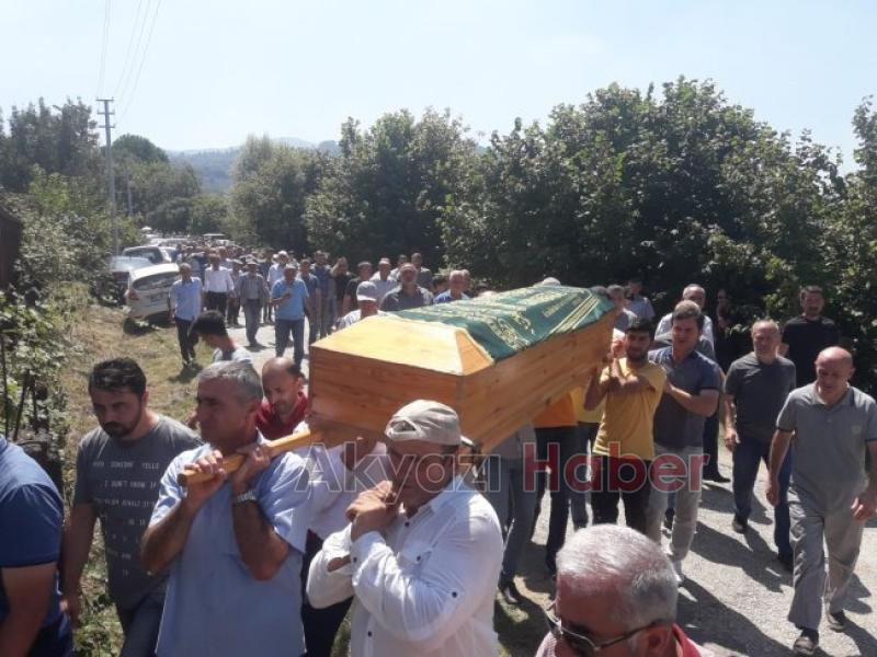 Eski Muhtar İrfan Eker Hayatını Kaybetti