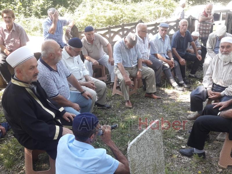 Eski Muhtar İrfan Eker Hayatını Kaybetti