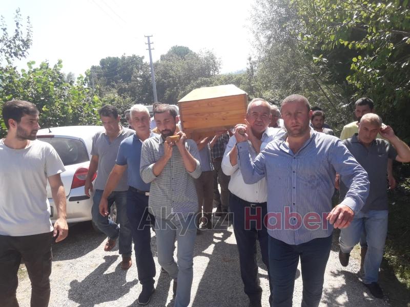 Eski Muhtar İrfan Eker Hayatını Kaybetti