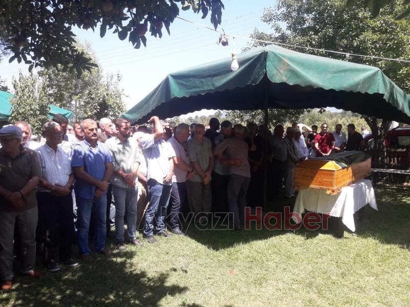 Eski Muhtar İrfan Eker Hayatını Kaybetti