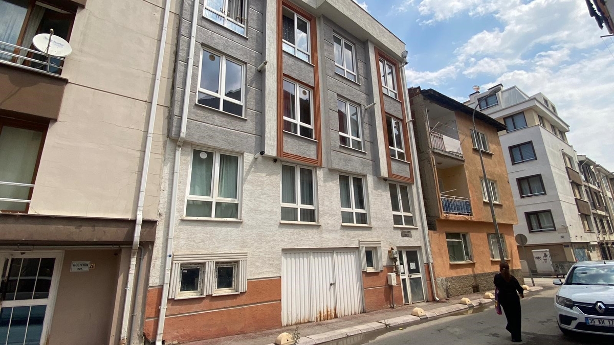 Eski sevgilisini boğazını keserek öldüren sanığın cezası belli oldu