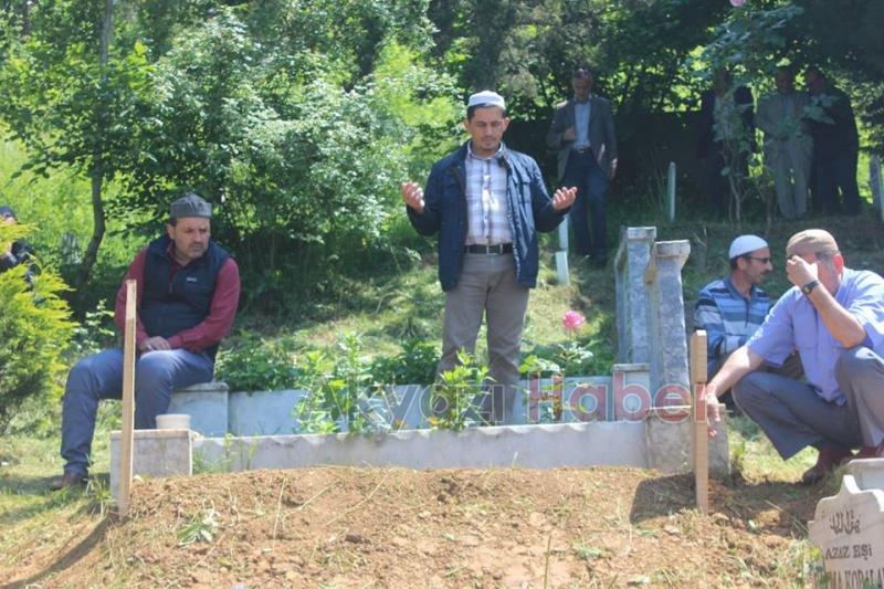 Esma Kodalak Dualarla Defnedildi