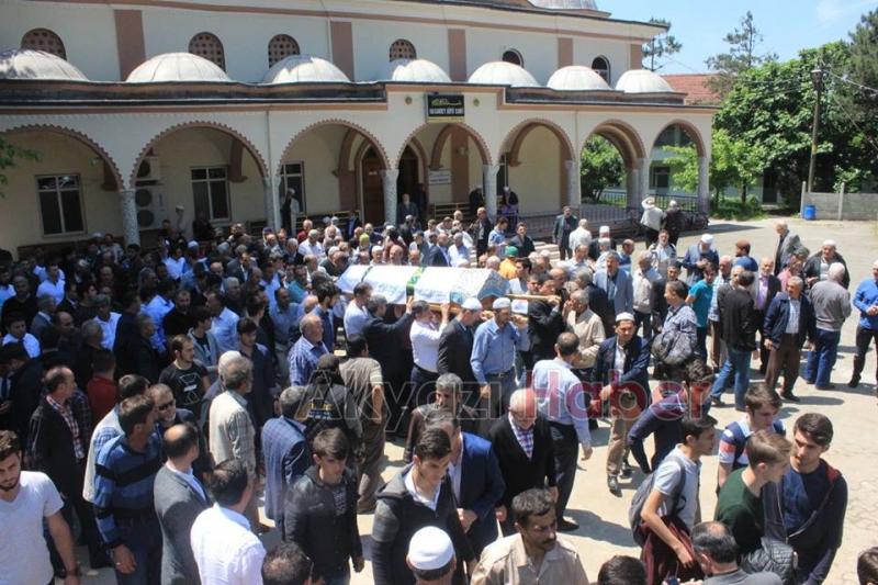 Esma Kodalak Dualarla Defnedildi