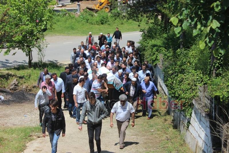 Esma Kodalak Dualarla Defnedildi