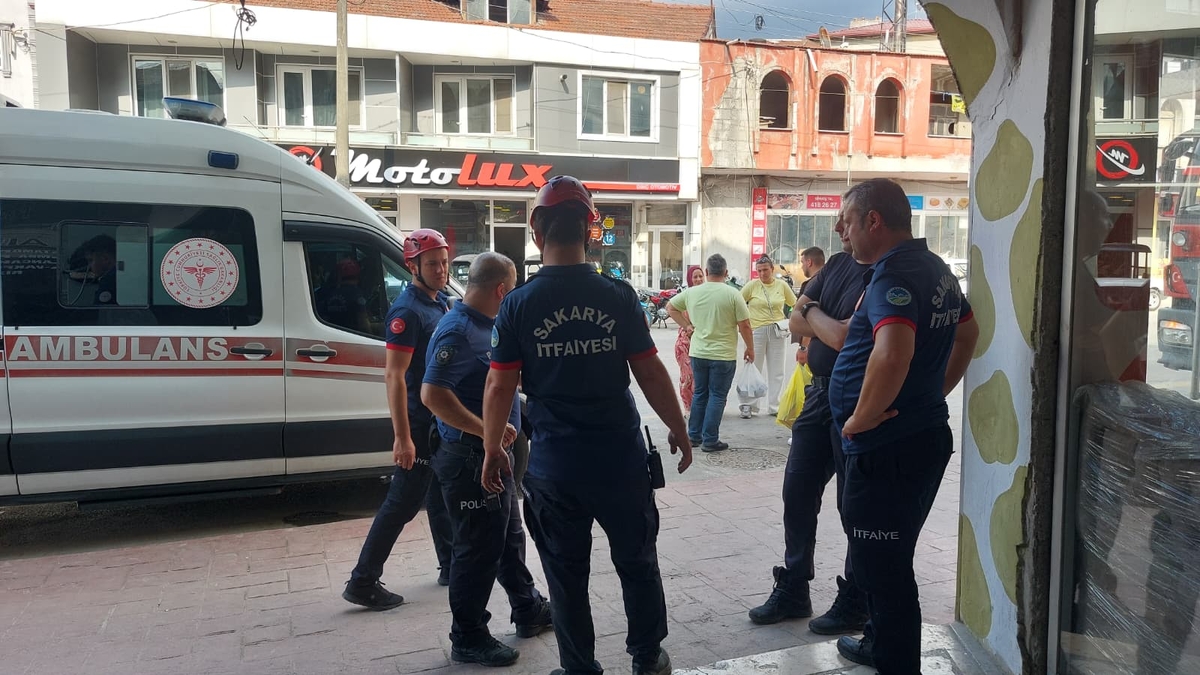 Esrarengiz olay; Kayıp kadın ihbarına giden ekipler çöp evle karşılaştı