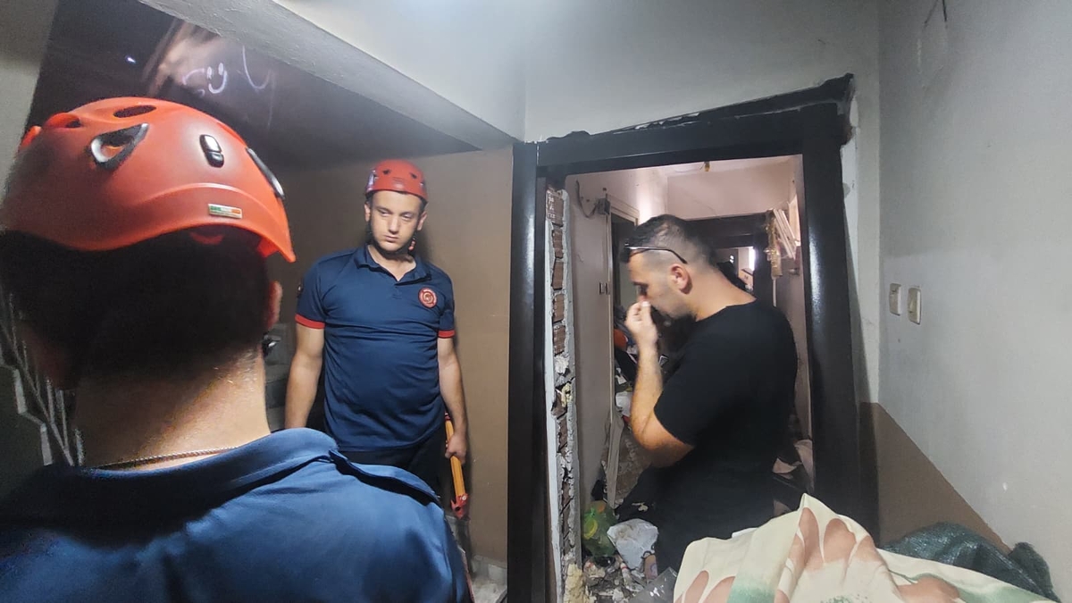Esrarengiz olay; Kayıp kadın ihbarına giden ekipler çöp evle karşılaştı