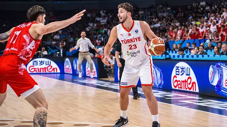 EuroBasket 2025: 12 Dev Adam Yarı Finalde! Türkiye, Polonya’yı 91-77 Mağlup Etti