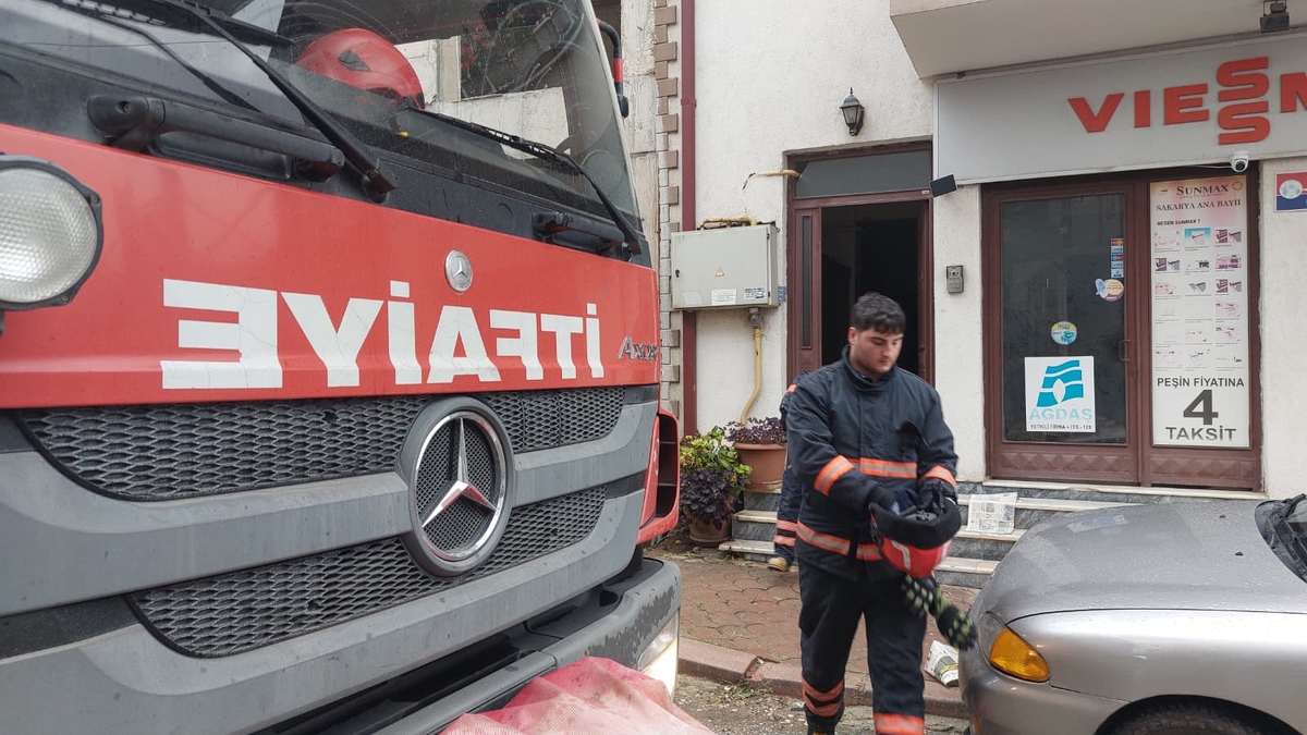 Ev yangını paniği