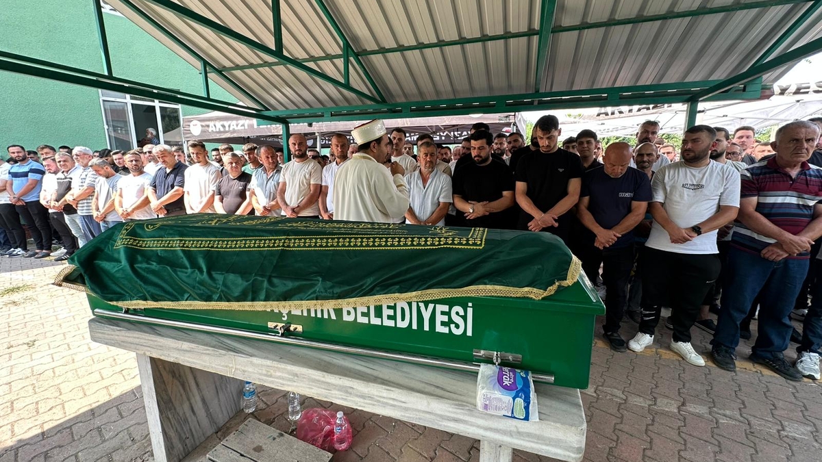 Evde silahla vurulmuş halde bulunan genç toprağa verildi