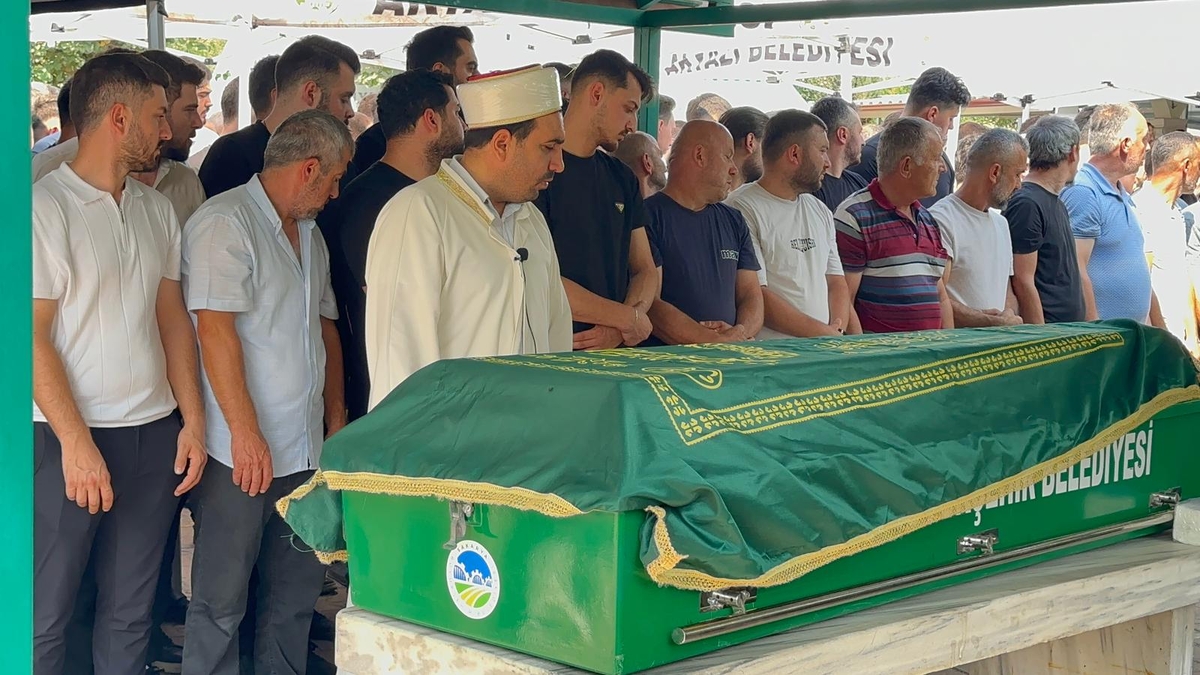 Evde silahla vurulmuş halde bulunan genç toprağa verildi