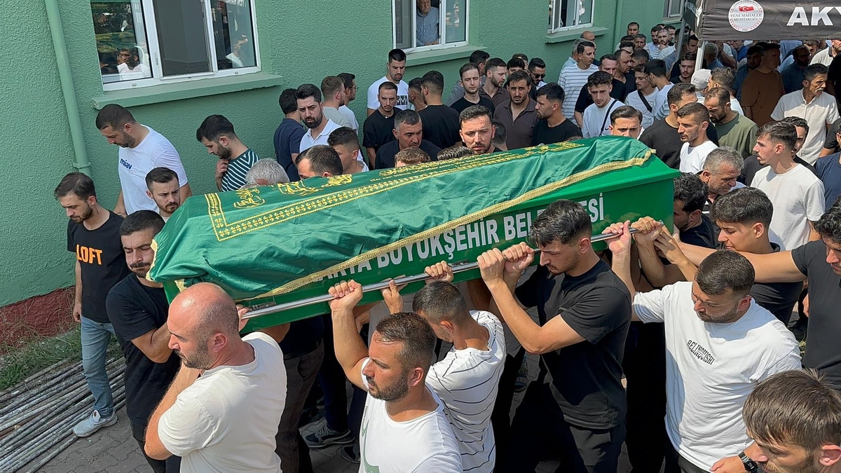Evde silahla vurulmuş halde bulunan genç toprağa verildi