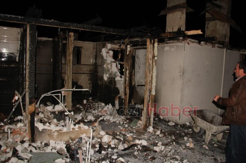  Evde Tüm Eşyalar Yandı Kuranı Kerim Yanmadı