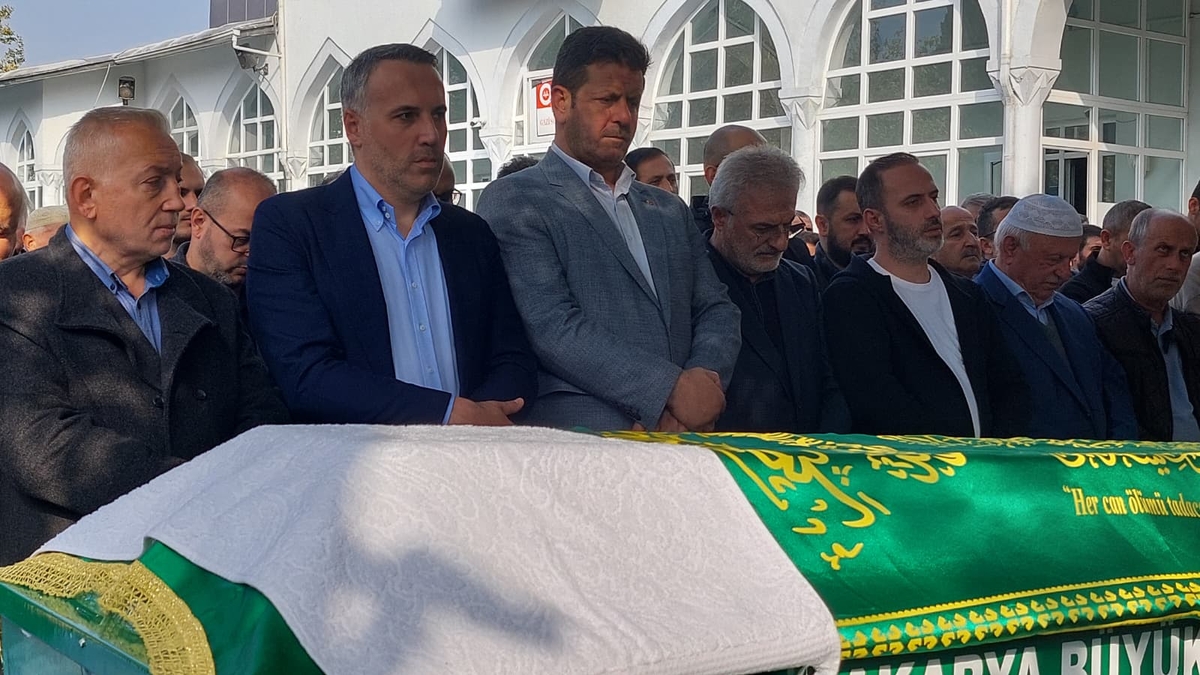 Evinde Ölü Bulunan Ahmet Onat Defnedildi