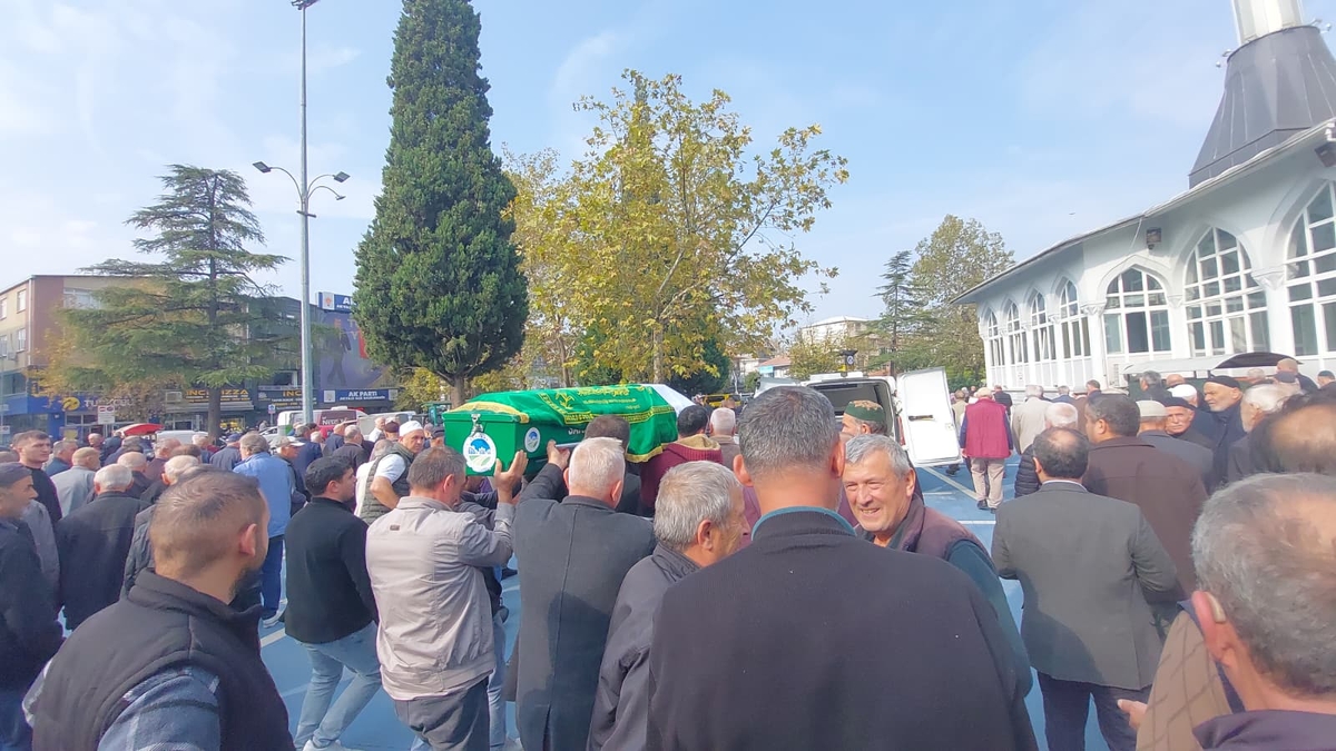 Evinde Ölü Bulunan Ahmet Onat Defnedildi