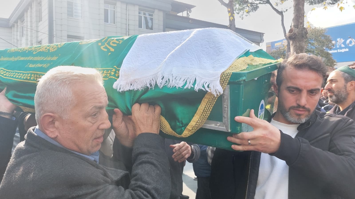 Evinde Ölü Bulunan Ahmet Onat Defnedildi