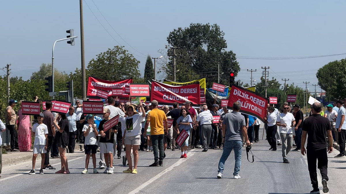 Fabrika atıklarına karşı Batakköy’de protesto