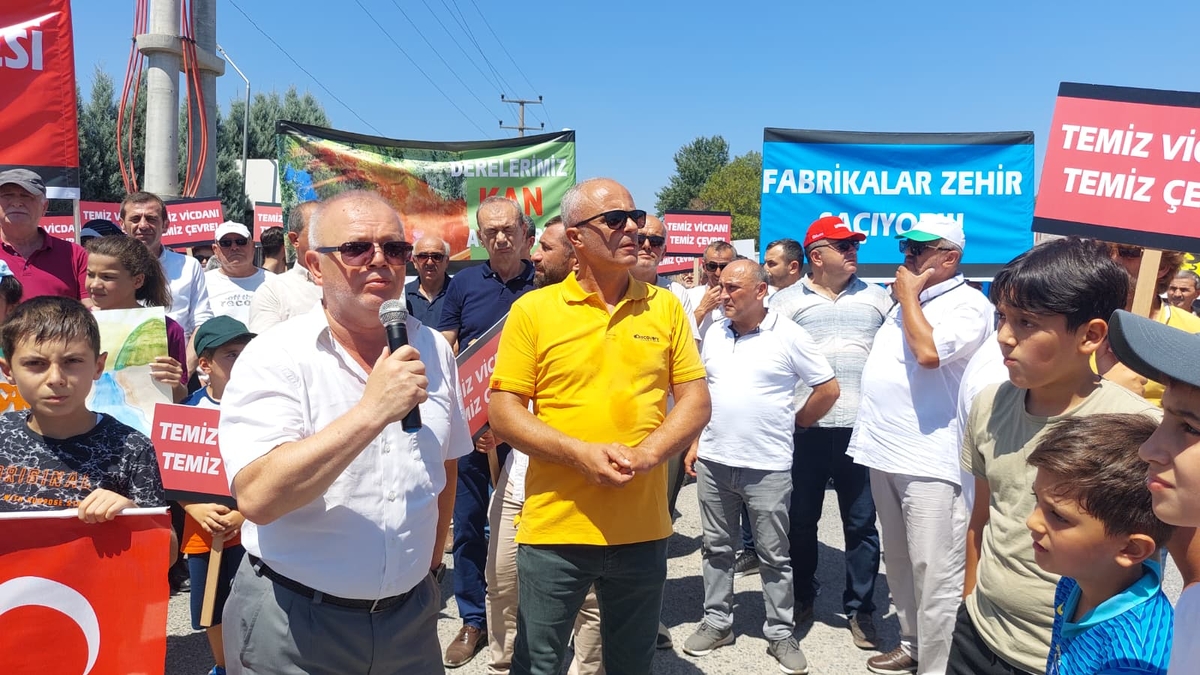 Fabrika atıklarına karşı Batakköy’de protesto