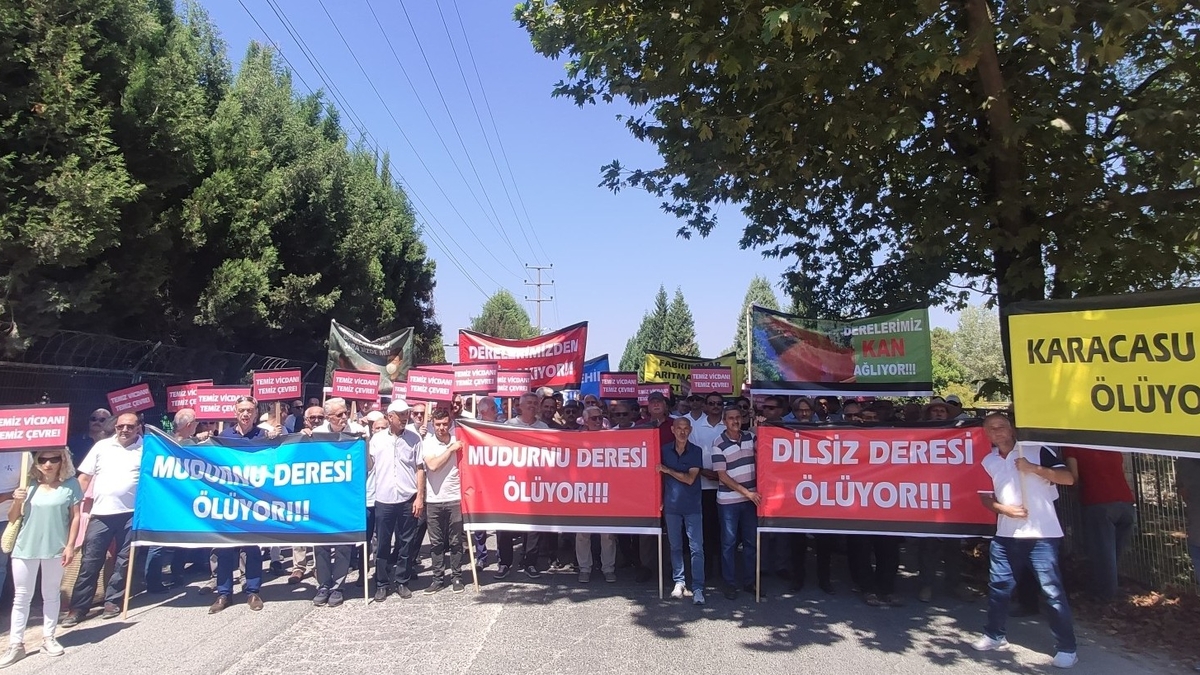Fabrika atıklarına karşı Batakköy’de protesto