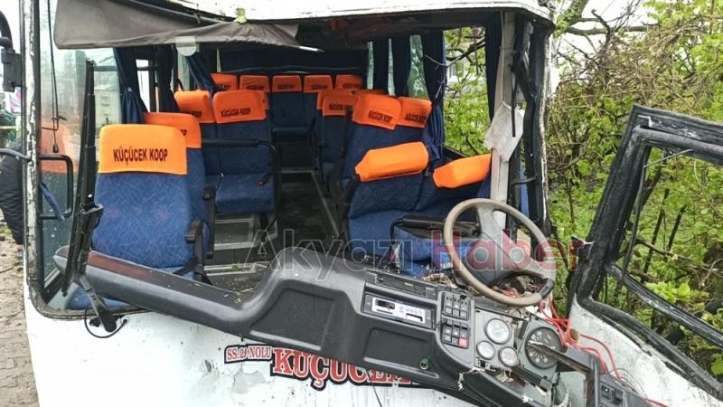 Fabrika Servisi Kaza Yaptı 1 Ölü 7 Yaralı 