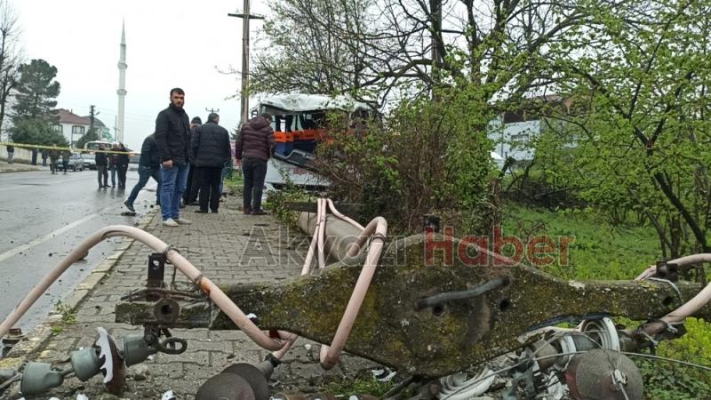 Fabrika Servisi Kaza Yaptı 1 Ölü 7 Yaralı 