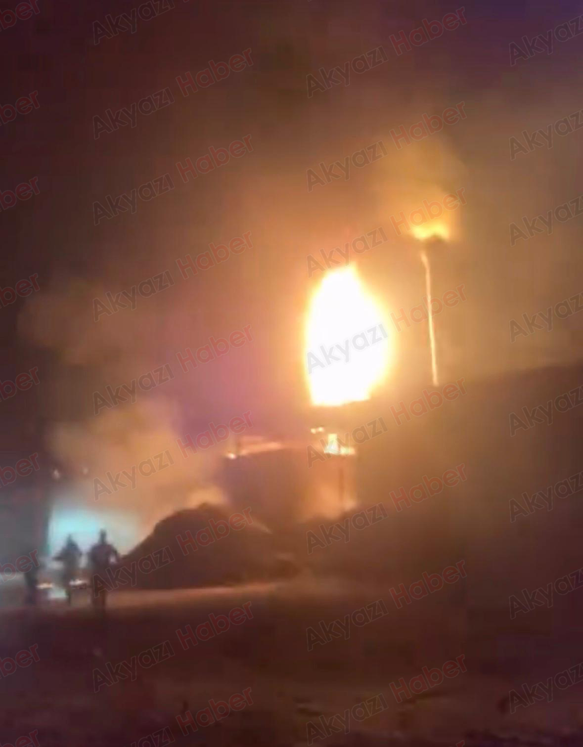 Fabrikada Yangın Paniği, Ekipler Bölgeye Akın Etti