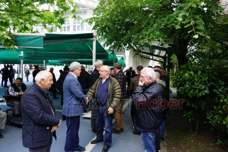 Fadime Hikmet Dualarla Defnedildi