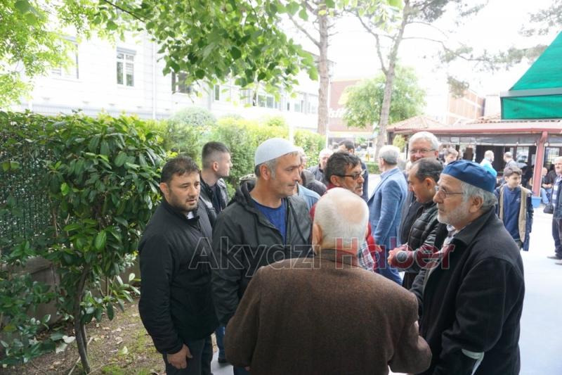 Fadime Hikmet Dualarla Defnedildi