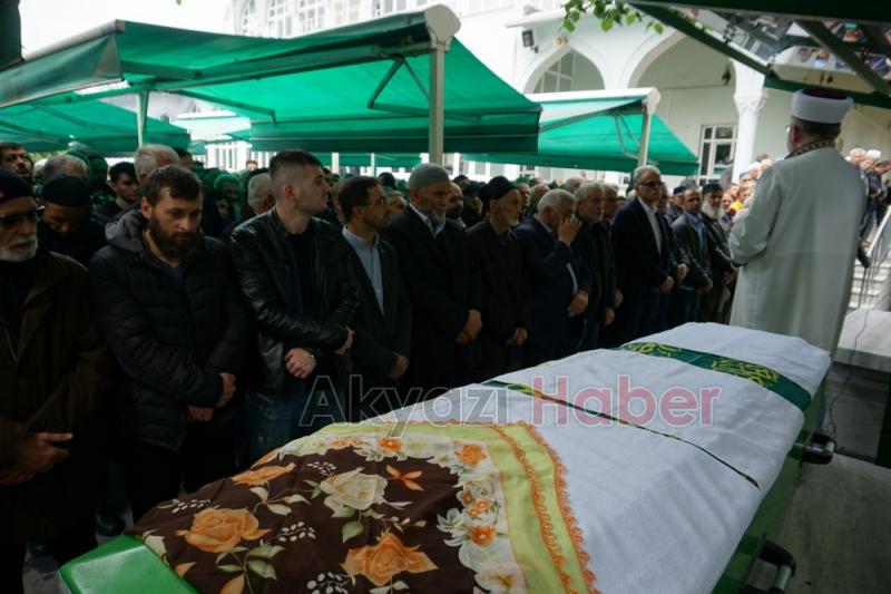 Fadime Hikmet Dualarla Defnedildi