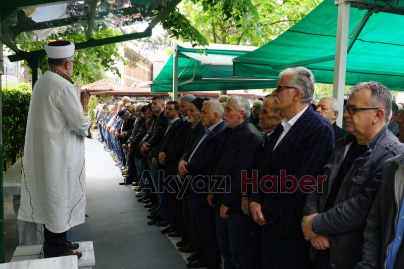 Fadime Hikmet Dualarla Defnedildi