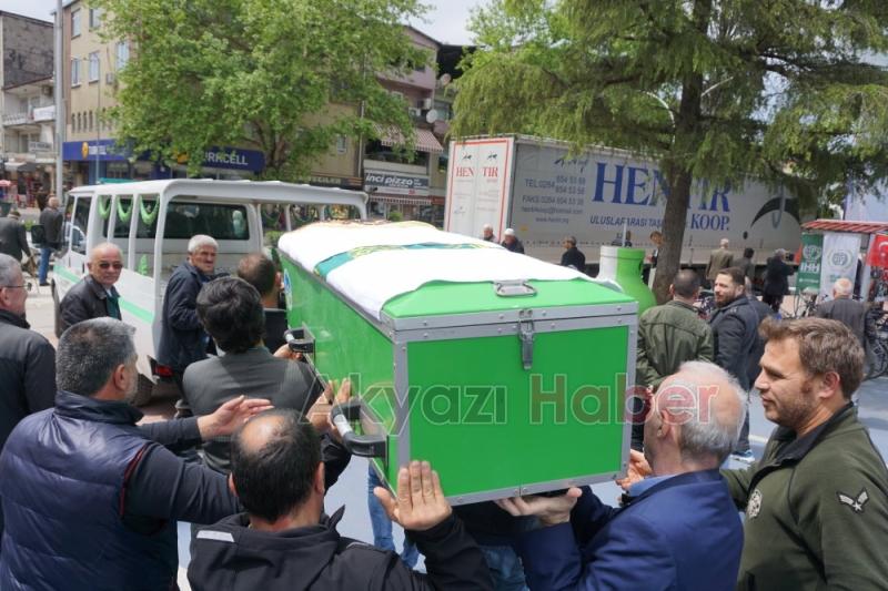 Fadime Hikmet Dualarla Defnedildi