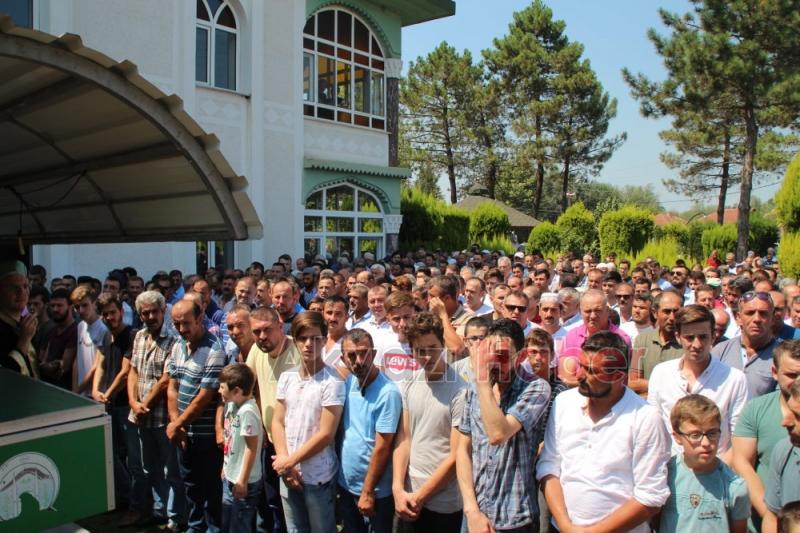 Fatih Akdin Dualarla Defnedildi