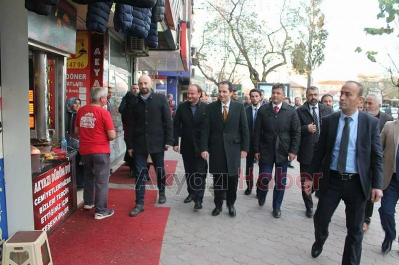 Fatih Erbakan Akyazı’da Sevenleriyle Buluştu