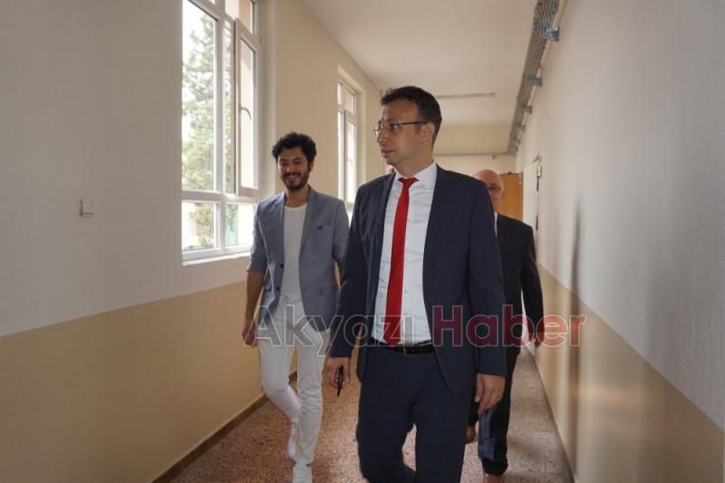 Fatih Ömercikoğlu Kız Meslek Lisesini ziyaret etti