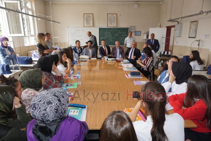 Fatih Ömercikoğlu Kız Meslek Lisesini ziyaret etti