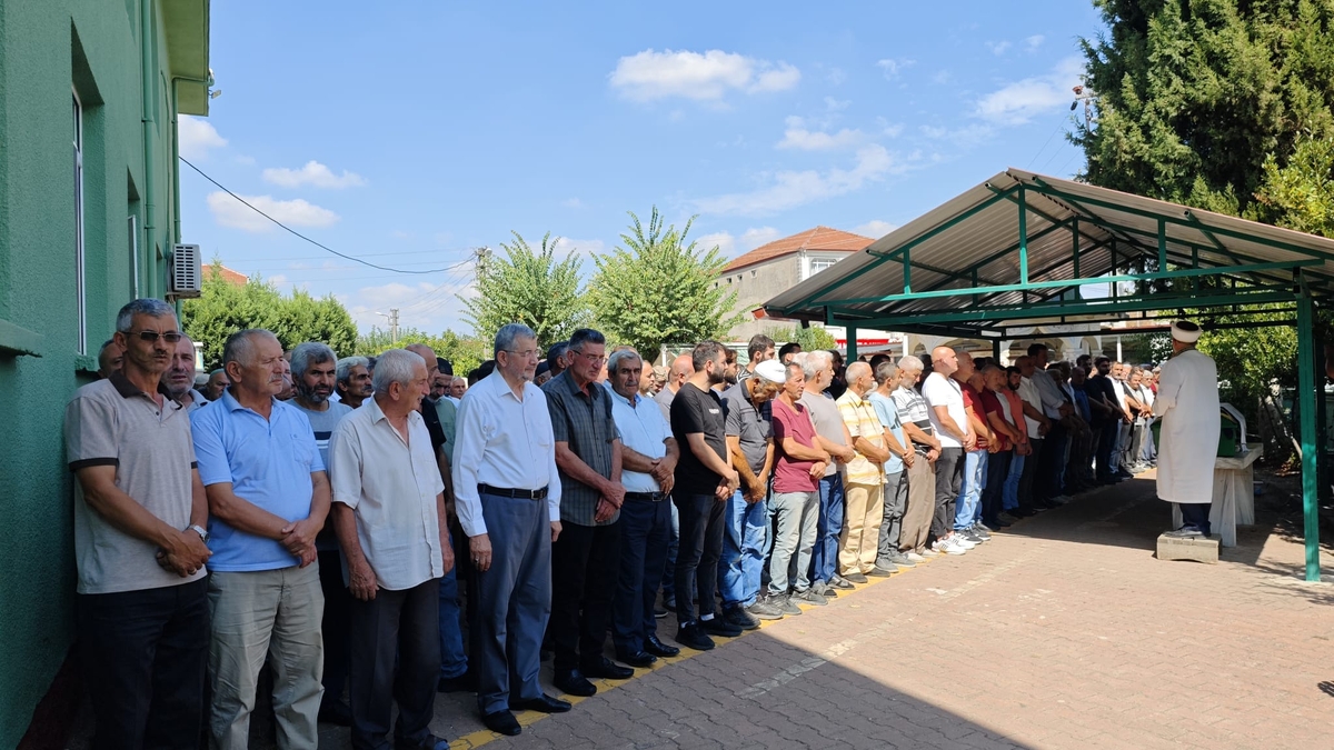 Fatma Bayram Toprağa Verildi.