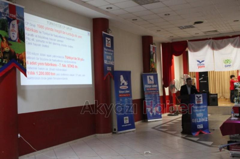 Fayda Yem ve Sakalar Tarım Sığır Sığır Yetiştiriciliği İlgili Bilgi Semineri Vererek Süt Üreticilerinin Sorunlarını Dinledi 
