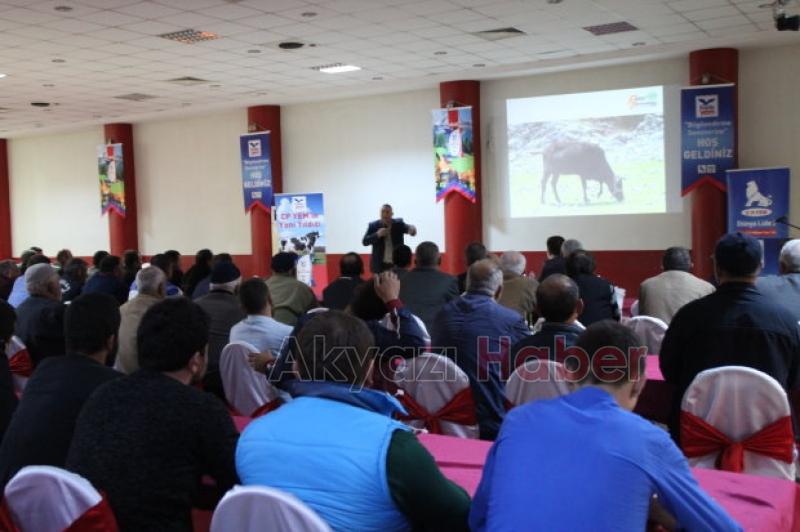 Fayda Yem ve Sakalar Tarım Sığır Sığır Yetiştiriciliği İlgili Bilgi Semineri Vererek Süt Üreticilerinin Sorunlarını Dinledi 