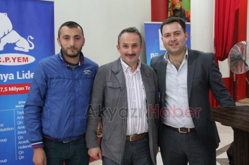 Fayda Yem ve Sakalar Tarım Sığır Sığır Yetiştiriciliği İlgili Bilgi Semineri Vererek Süt Üreticilerinin Sorunlarını Dinledi 