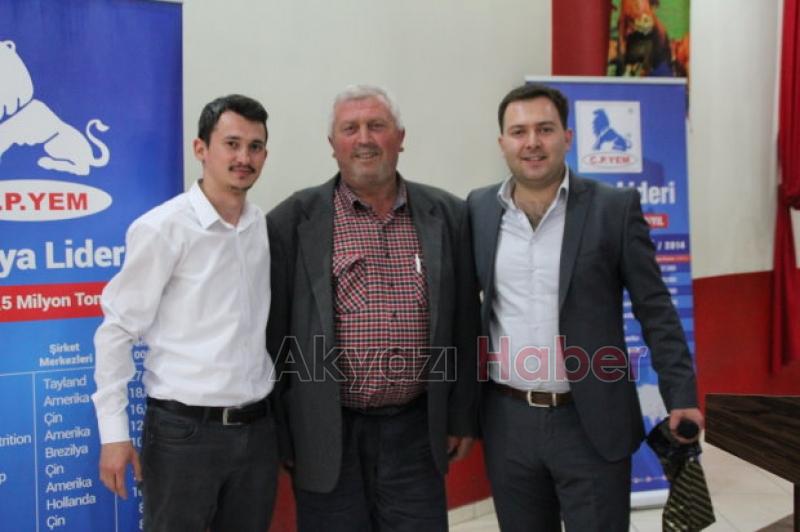 Fayda Yem ve Sakalar Tarım Sığır Sığır Yetiştiriciliği İlgili Bilgi Semineri Vererek Süt Üreticilerinin Sorunlarını Dinledi 