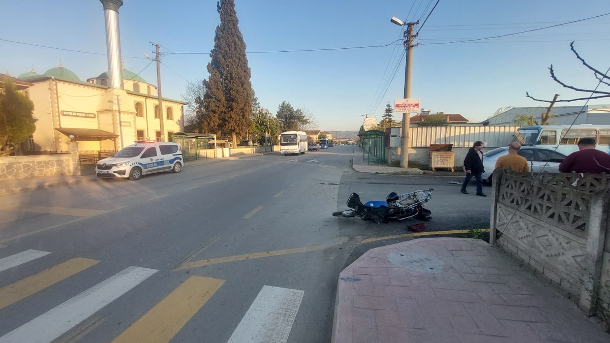 Feci kaza kamerada; Yaralı halde kaçtı