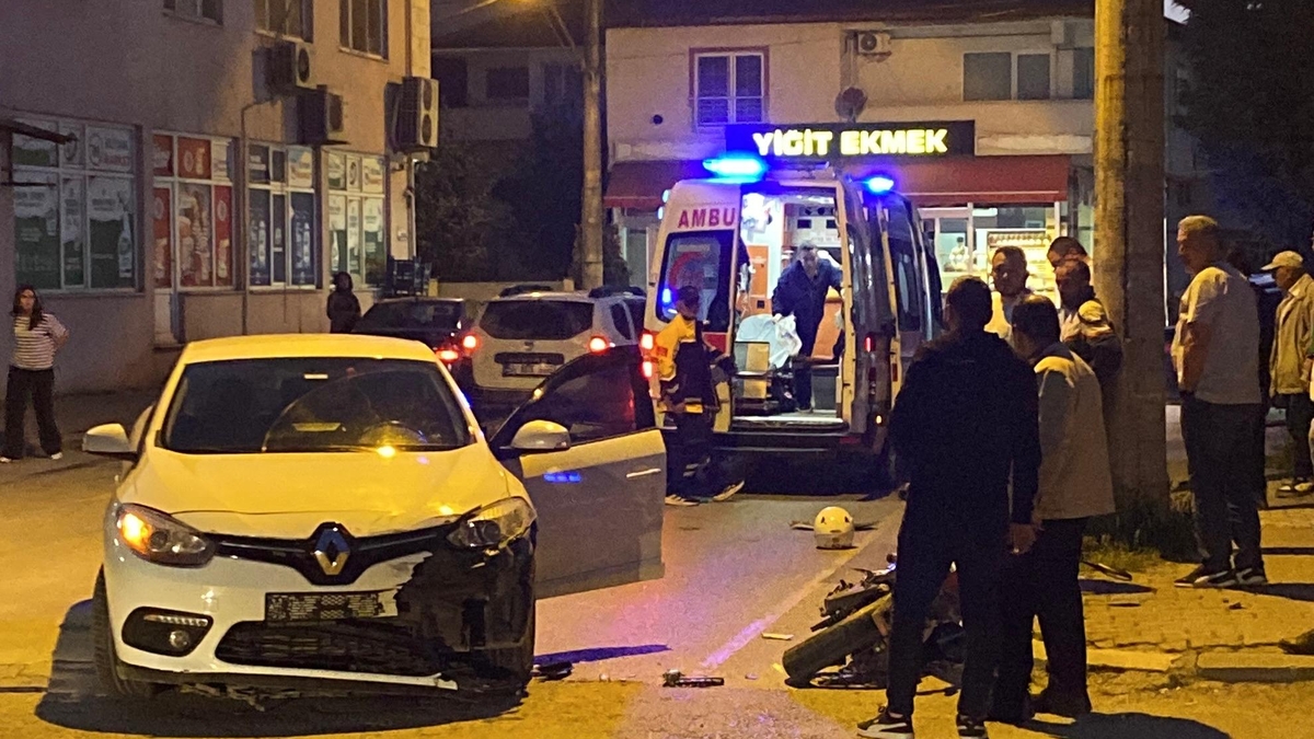 Feci kazada motosikletli yaralandı