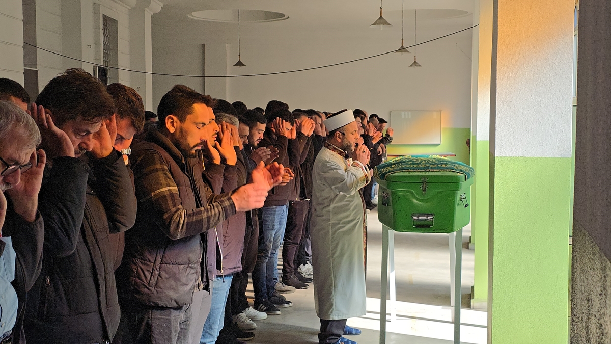 Feci kazada ölen tır şoförü genç toprağa verildi
