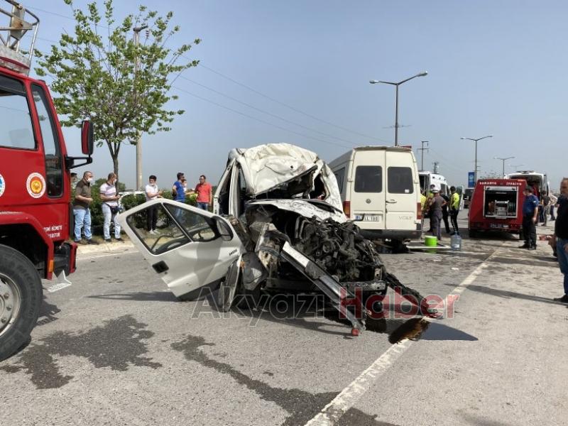 Feci kazada servis şoförü yaşama tutunamadı
