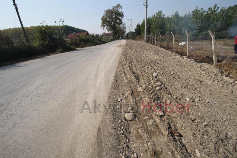 FEN İŞLERİ EKİPLERİ İLÇE GENELİNDE YOĞUN TEMPO ÇALIŞIYOR