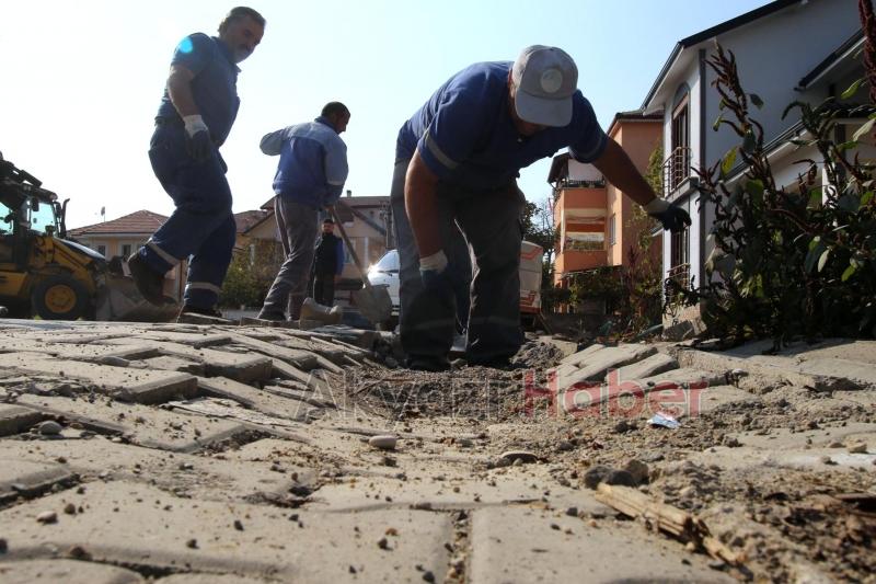 FEN İŞLERİ EKİPLERİ İLÇE GENELİNDE YOĞUN TEMPO ÇALIŞIYOR
