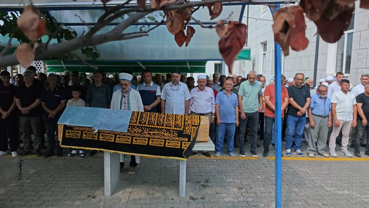 Feyzullah Ulukan defnedildi