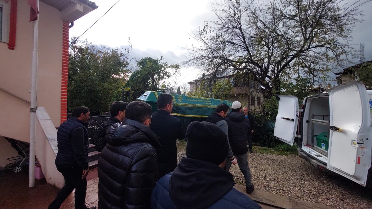 Fikret Kesikbaş Dualarla Ebediyete Uğurlandı. 