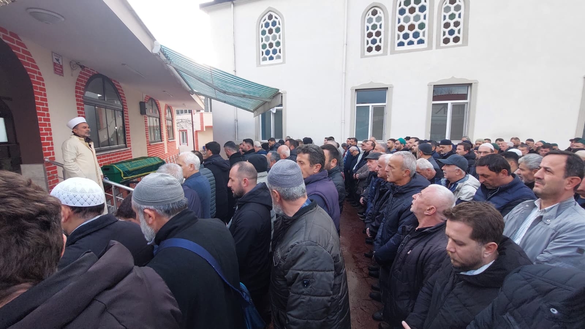 Fikret Kesikbaş Dualarla Ebediyete Uğurlandı. 