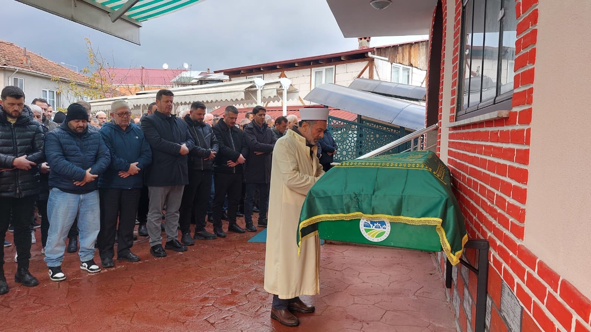 Fikret Kesikbaş Dualarla Ebediyete Uğurlandı. 